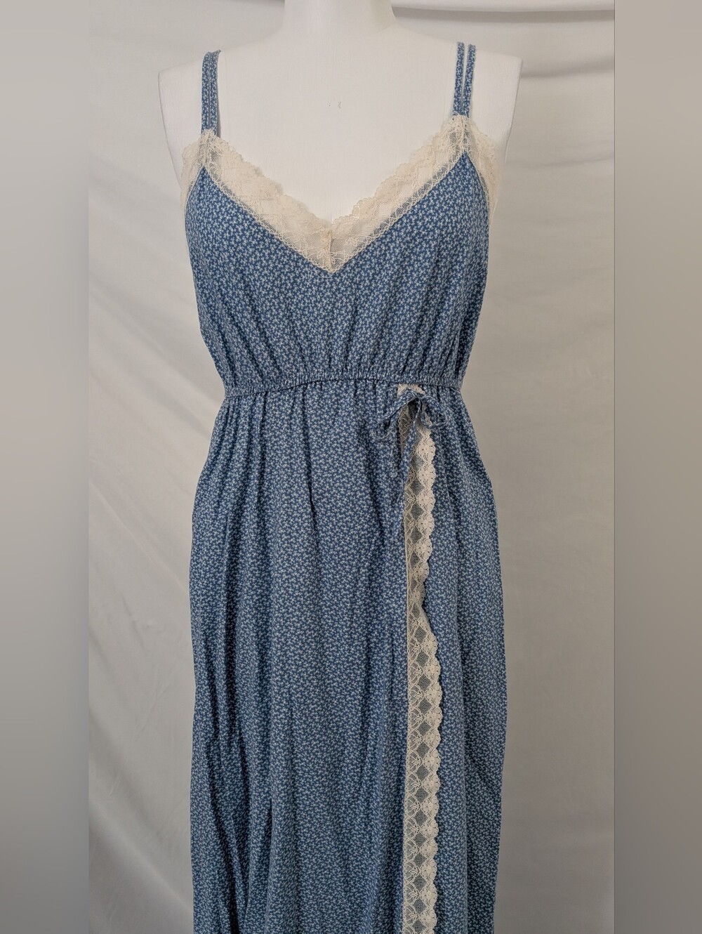 Annie vintage lace trim cotton slip dress - Picture 3 of 15